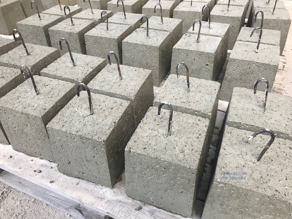 646 betonove zavazie na siet 21x21x24