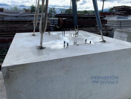 679 betonova patka 2200x2200x1200 vyska